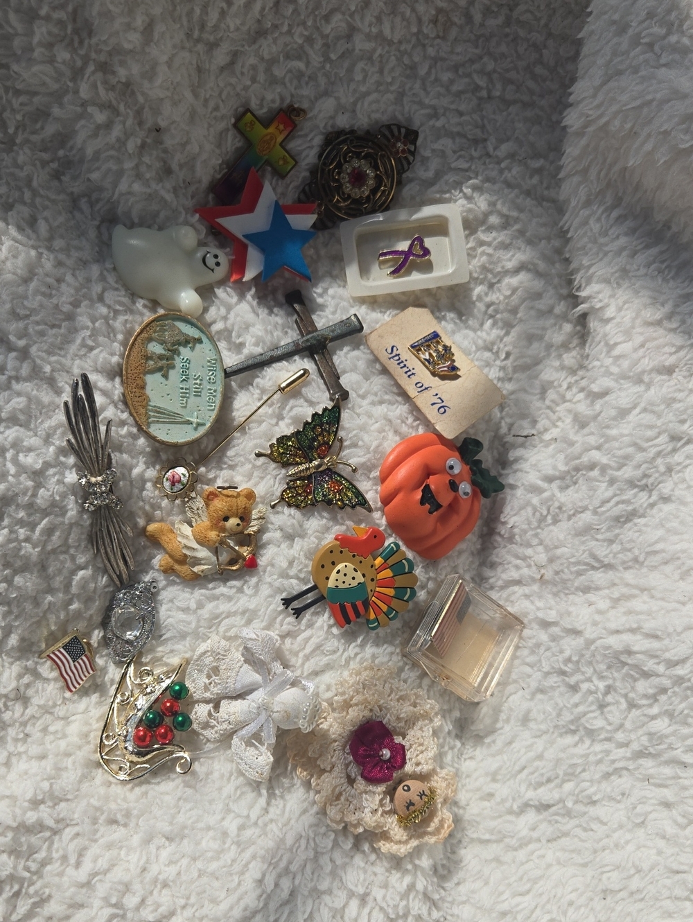 Assorted Kids Accessories Pack - Orange Pumpkin Pin & Colorful Mix